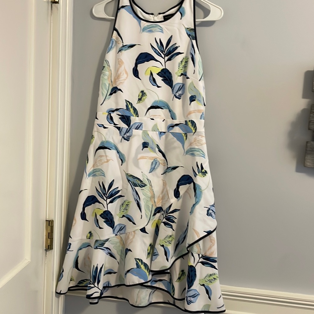White floral dress from Banana Republic size 4